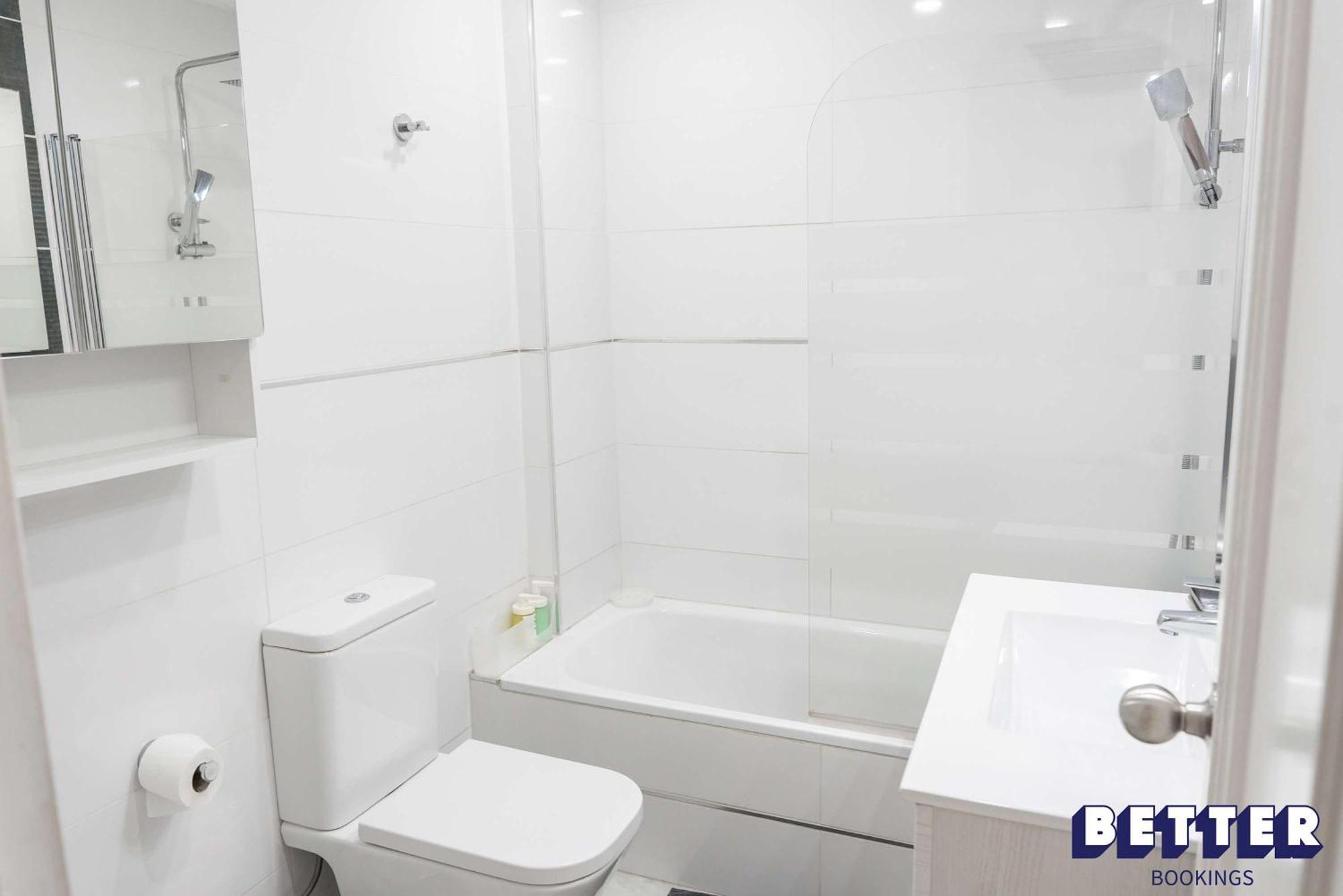 Three Hundred Metres To By Better Bookings Appartement Benalmádena